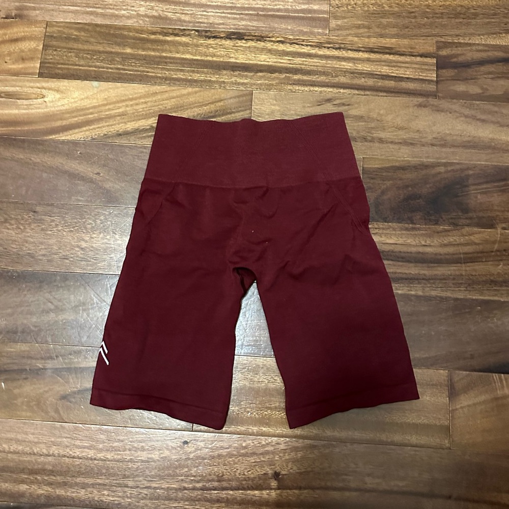 Oner Active Effortless Bicycle Shorts in Rosewood - Size Small - Picture 2 of 2